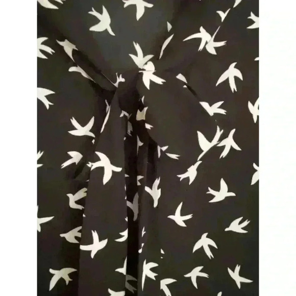 Canadian  Fashion Designed Shirt Size Med. - Picture 4 of 5